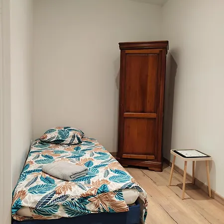 Les Toits De La Republique Апартаменты *