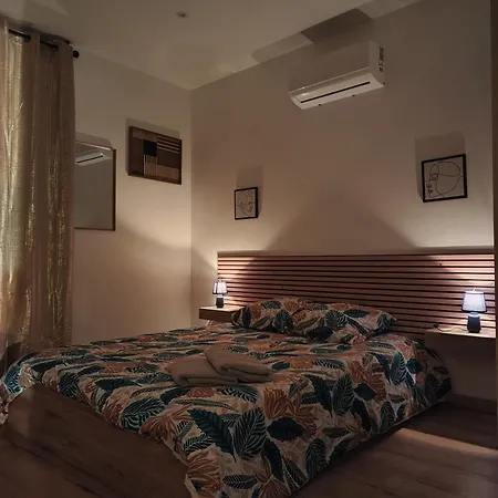 Les Toits De La Republique